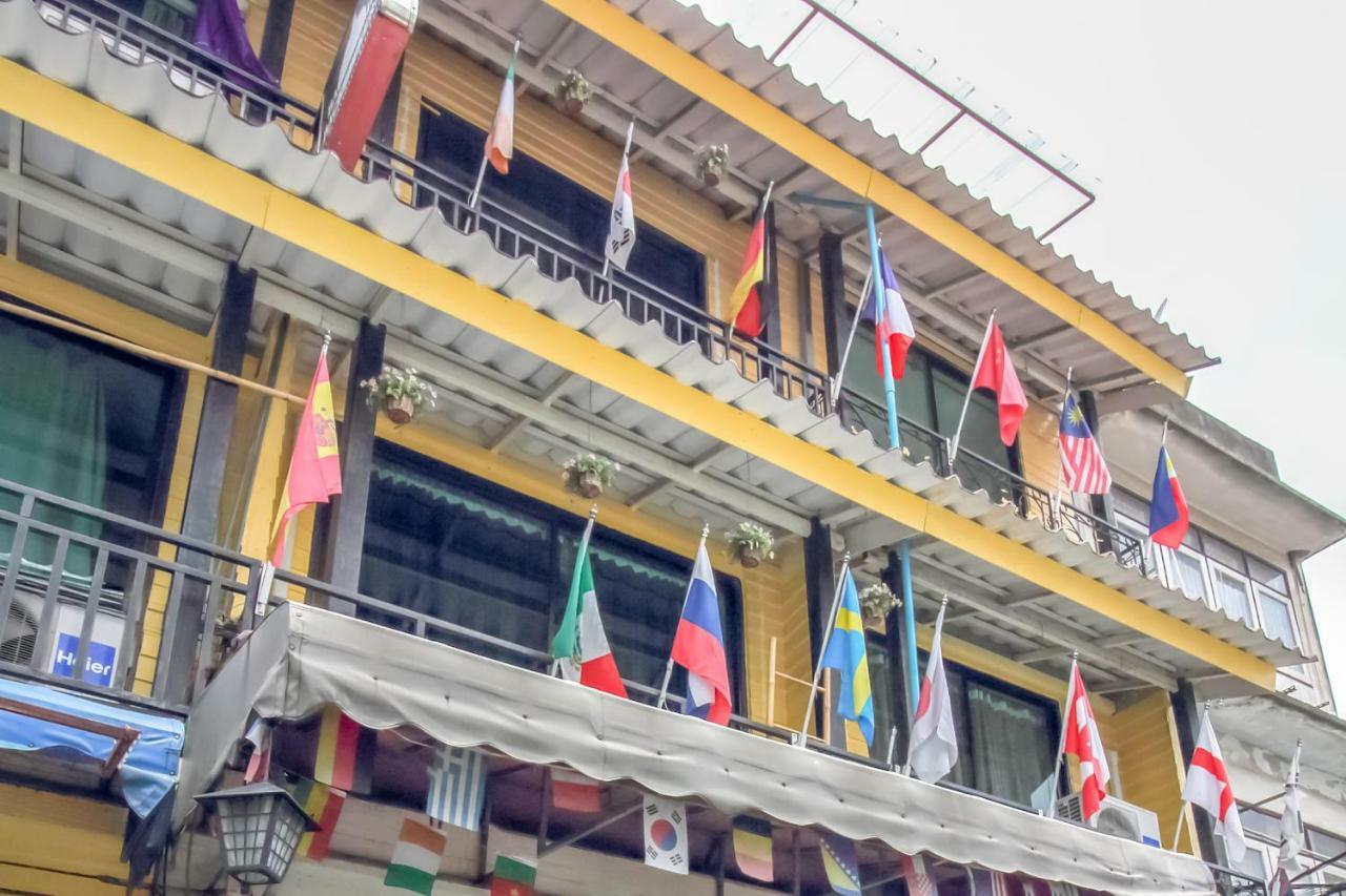 Babo House Bangkok Hotel Bagian luar foto