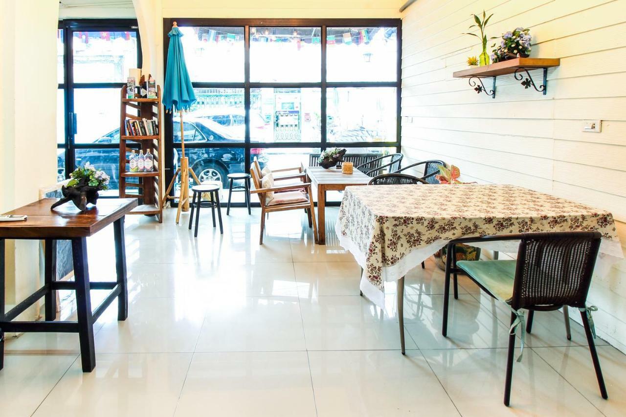 Babo House Bangkok Hotel Bagian luar foto