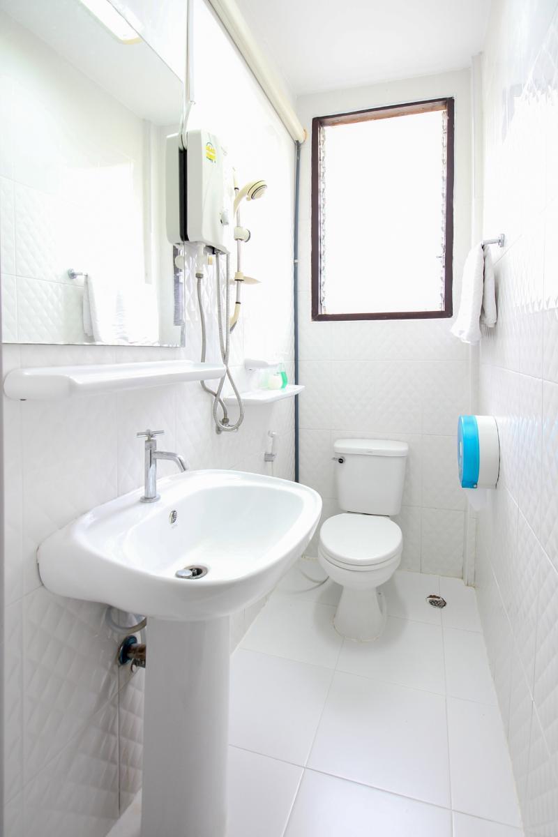 Babo House Bangkok Hotel Bagian luar foto